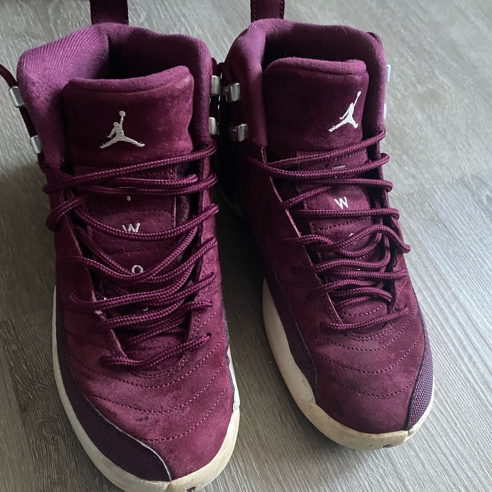 Jordan 12 Retro Bordeaux
